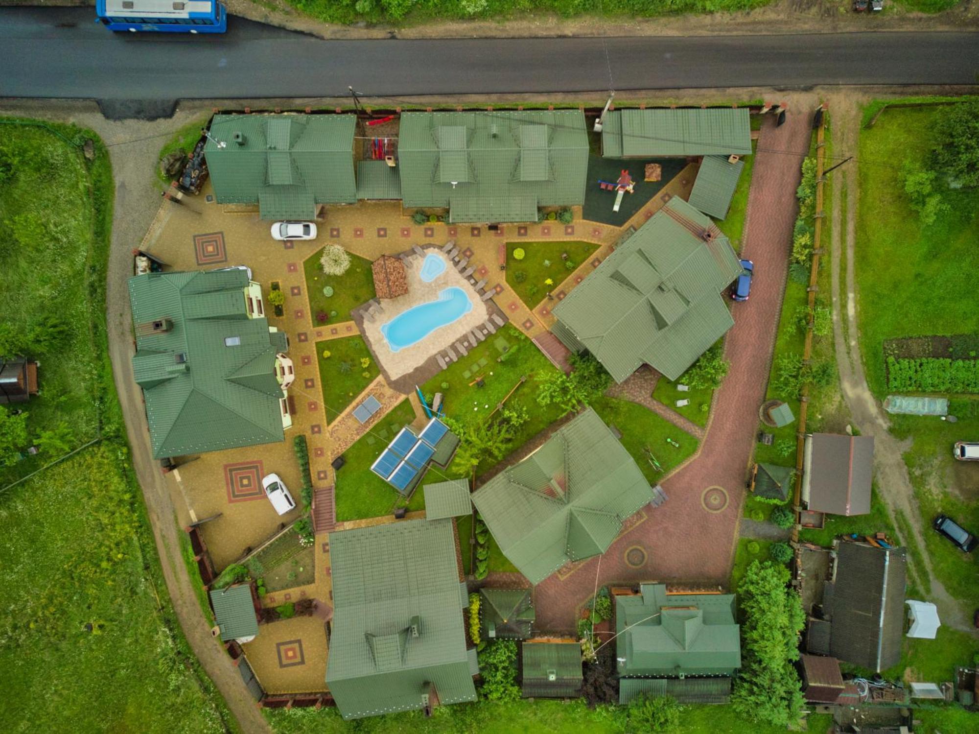 Emerald House Mykuljtsjin Eksteriør bilde